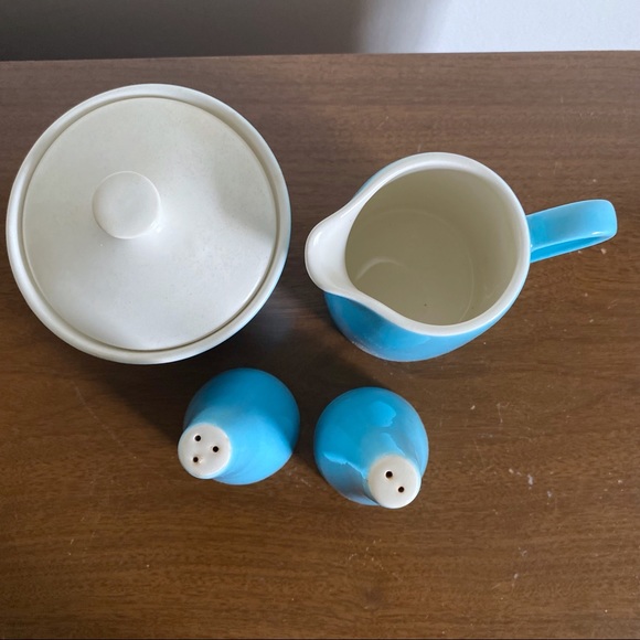 Mid Century Salt Pepper Sugar Cream Blue Set - Picture 2 of 5
